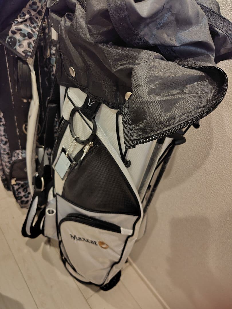 【急ぎ‼️】Maxcat 折りたたみ式キャディバッグ ホワイト・ブラック 新品