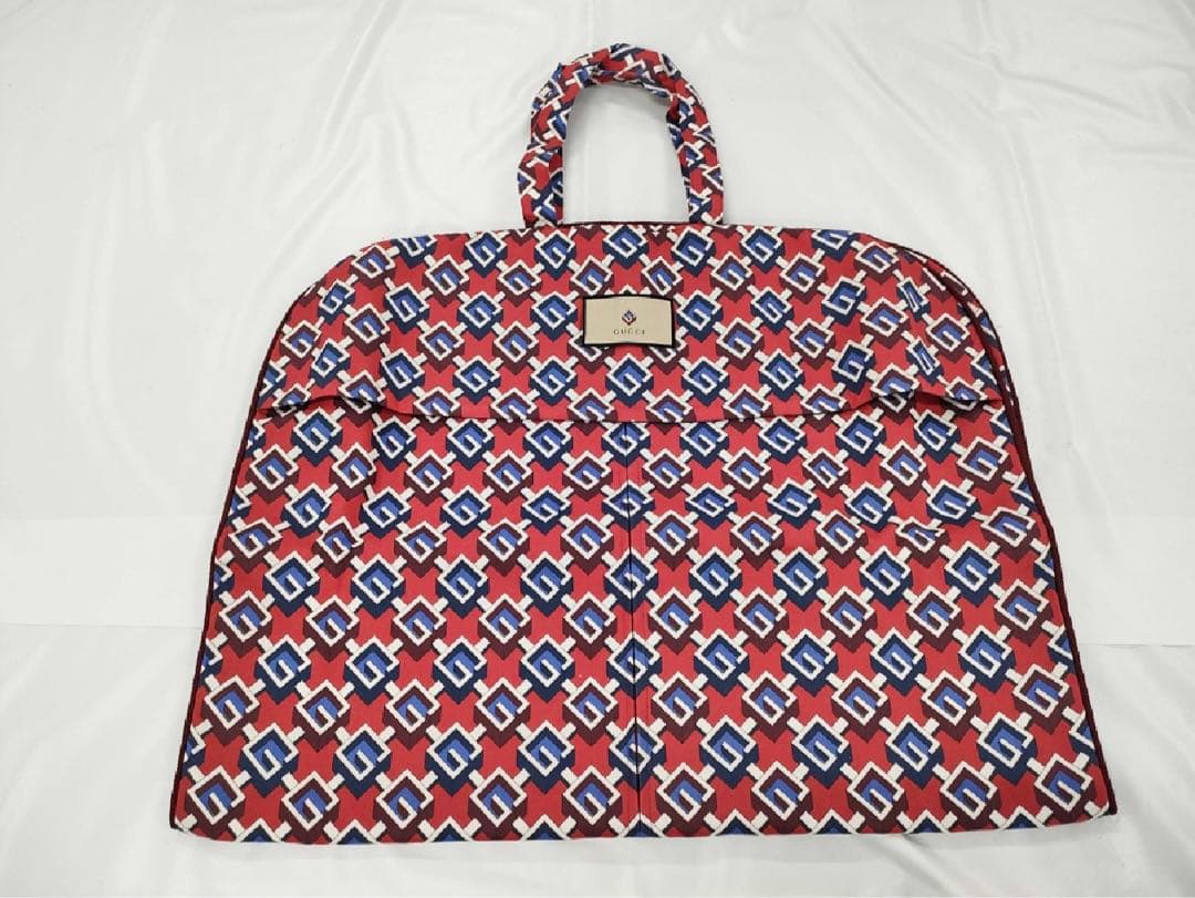 GUCCI グッチ ガーメントバッグ　カバー GG　レッド スーツカバー