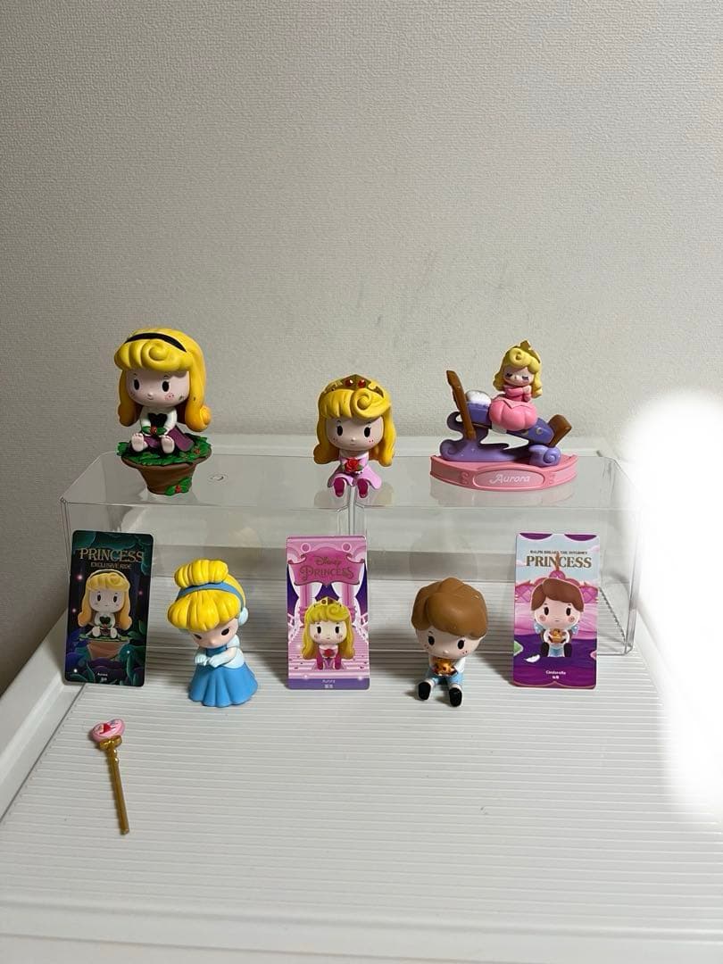 ポップマート、ベル、オーロラ姫、シンデレラ
