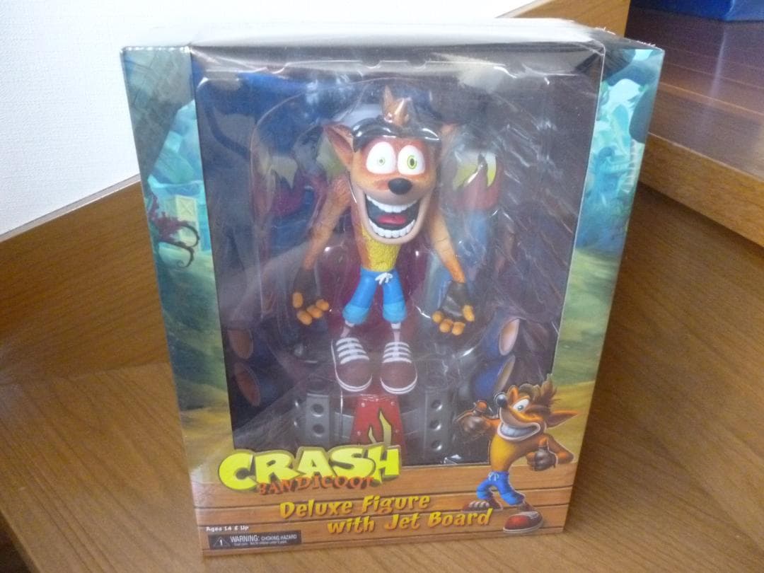 新品・未開封／クラッシュ・バンディクー　DXフィギュア　1箱／アクティビジョン