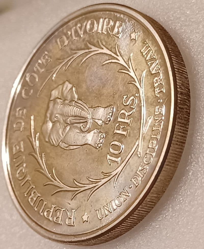 銀品位(.925)銀貨の厚みが魅力的 象さんと初代大統領の銀貨 1966年限定品