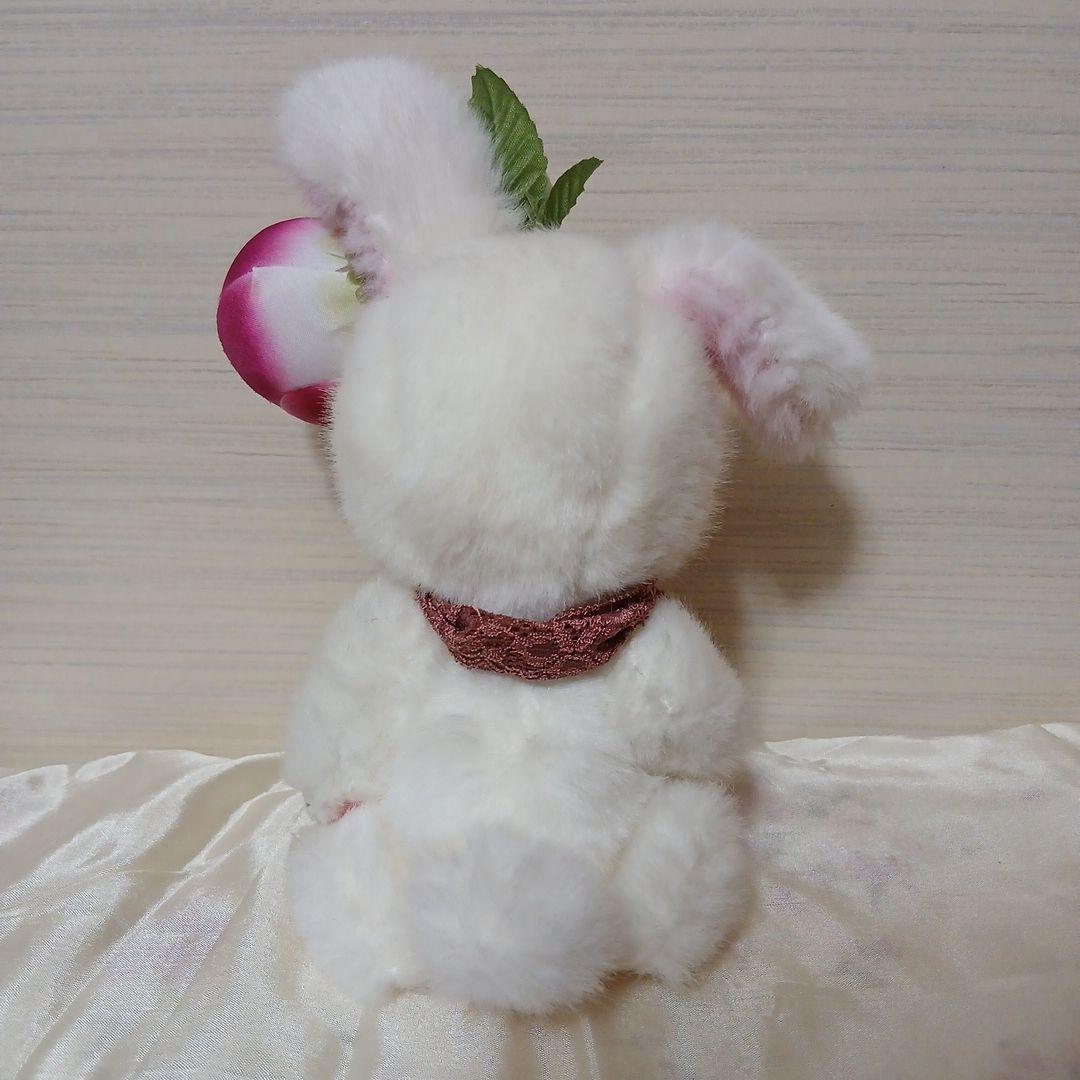 作家様　ウサギ　ぬいぐるみ　花飾り付き