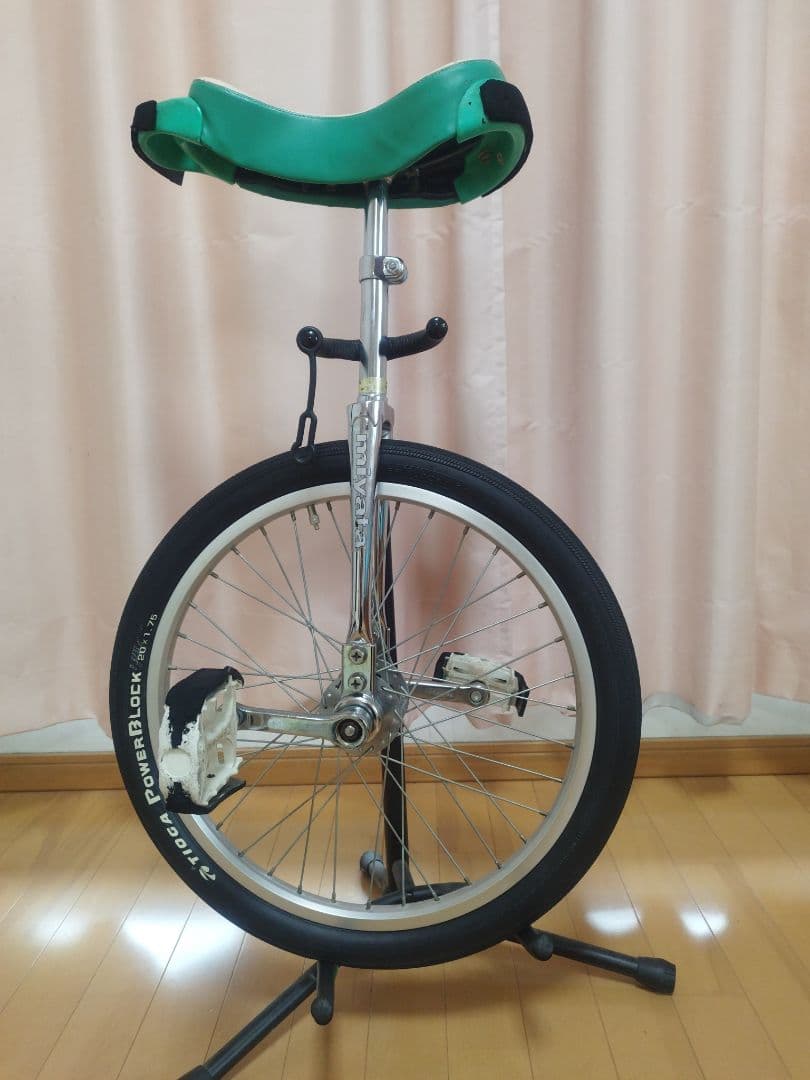 ミヤタ　一輪車　20インチ 　スズエ製ハブ