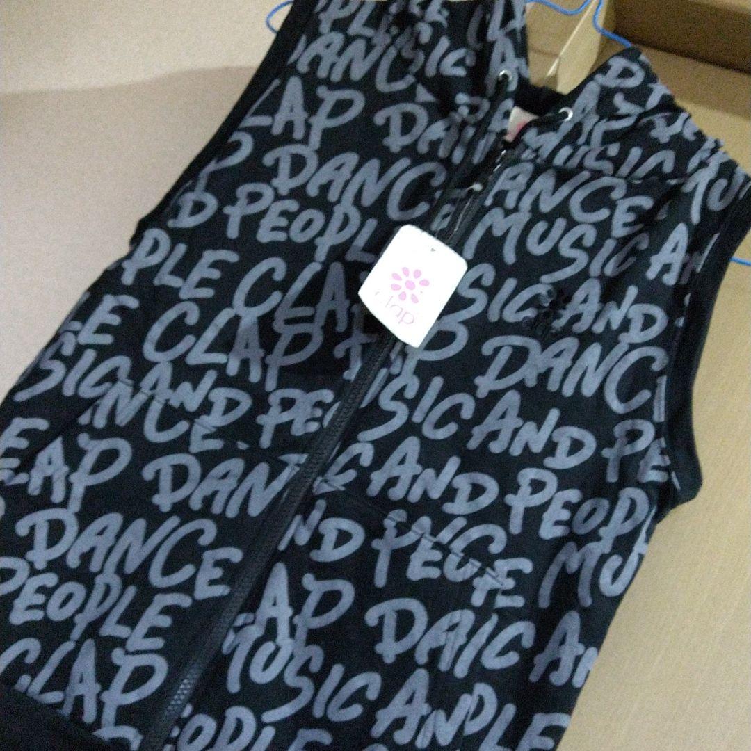 ⭐️再値下げ⭐激安⭐️新品タグ付き⭐ＣＬＡＰ⭐️パーカーとパンツのセット⭐️