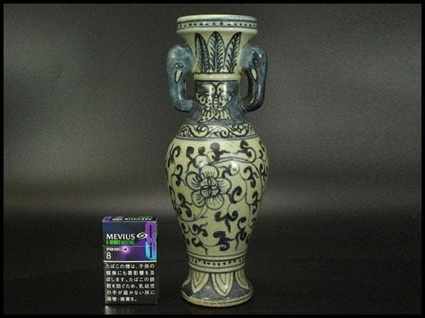 中国美術 青花 纏枝蓮花紋 双耳瓶 高29.5cm(LC136)