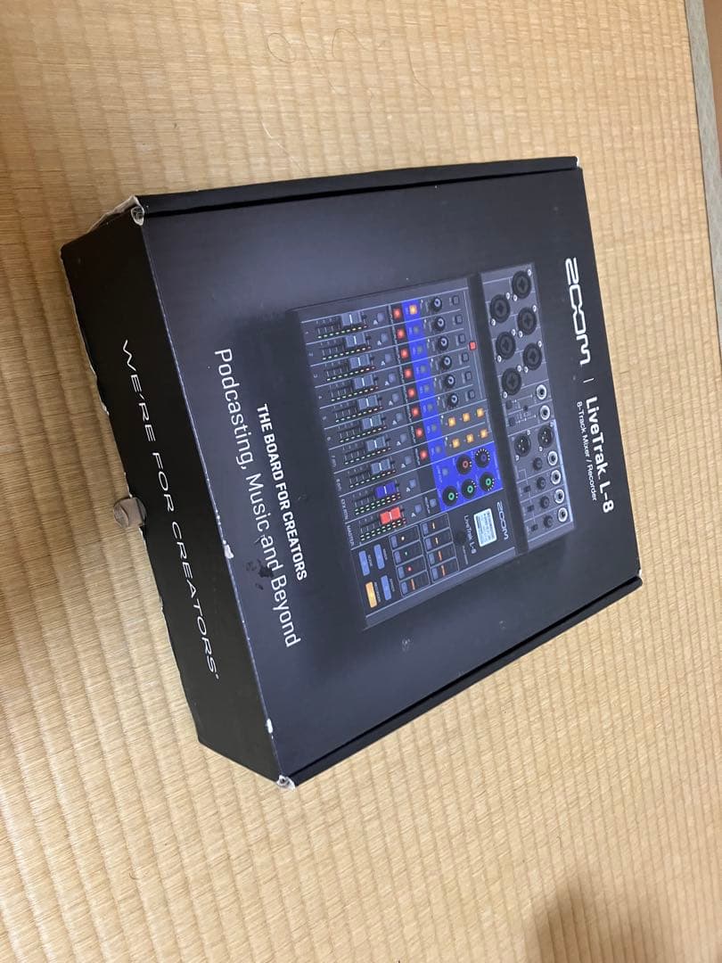 Zoom Livetrack L-8 デジタルミキサー