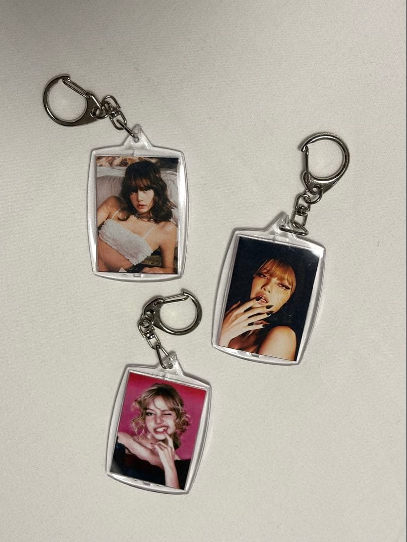 BLACKPINK LISA サイン入りキーホルダー 3個セット
