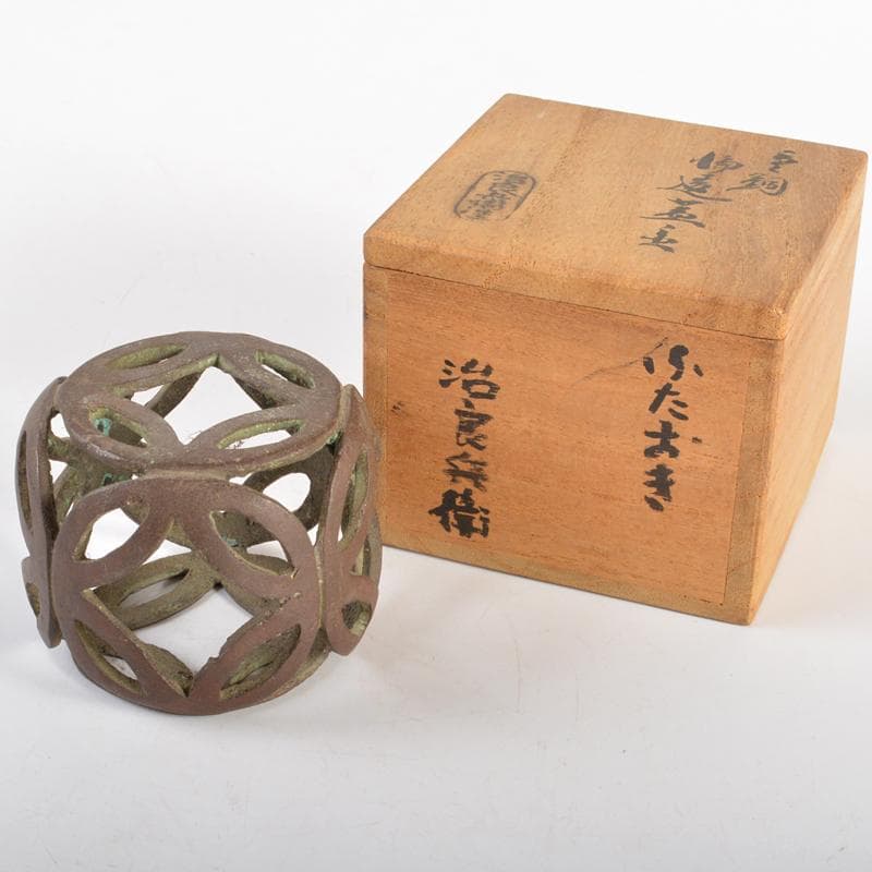 茶道具　釜師　高木治良兵衛作　唐銅　輪透蓋置　共箱　C　R6649