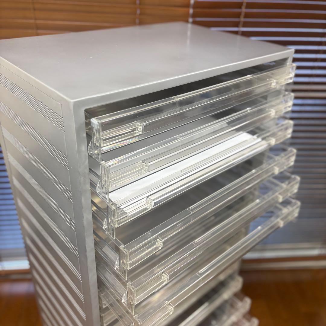 ケンジ様！スチール製キャビネット 多段式 シルバーパンチング加工　A3サイズ収納