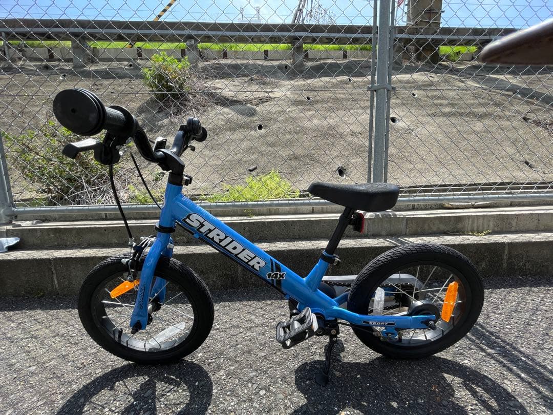 田んぼ様STRIDER 14x バランスバイク 青　正規キックスタンド付