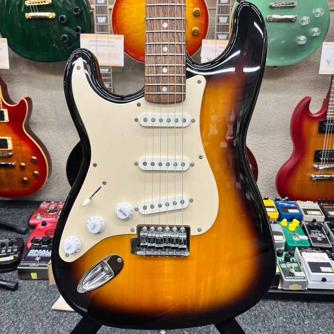 【10976】 左利き用 Squier Stratocaster サンバースト