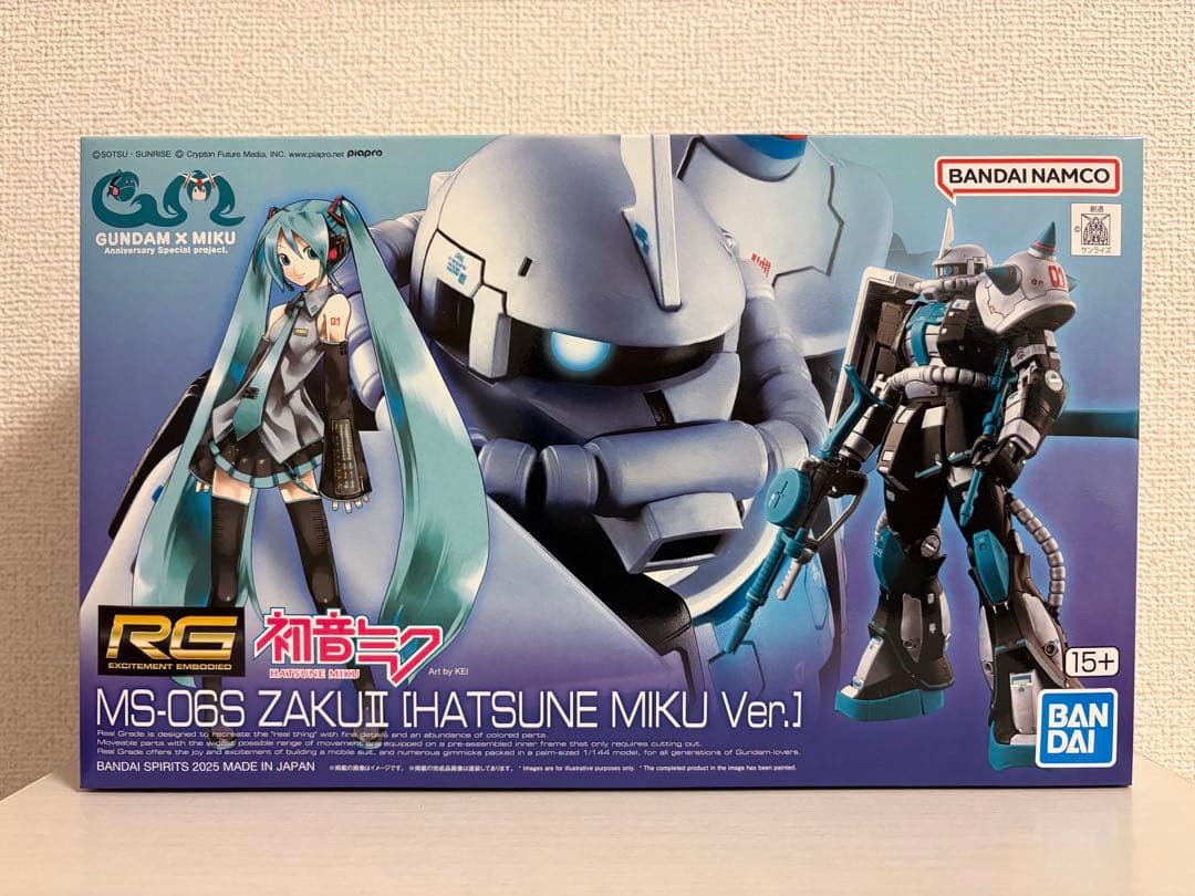 RG MS-06S ZAKU II 初音ミク ザク ガンプラ