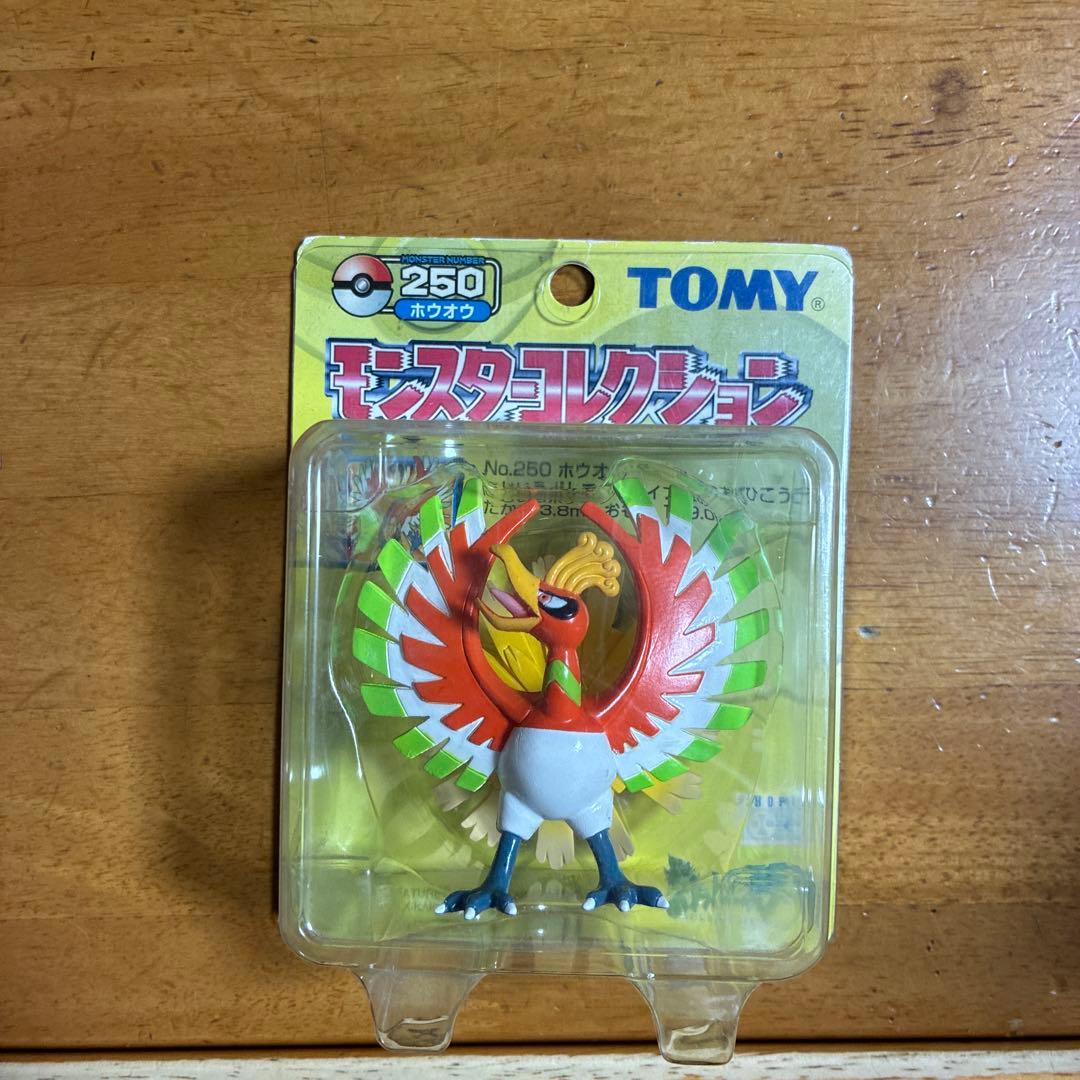 新品未開封　モンコレ 初期 ホウオウ ポケモンフィギュア