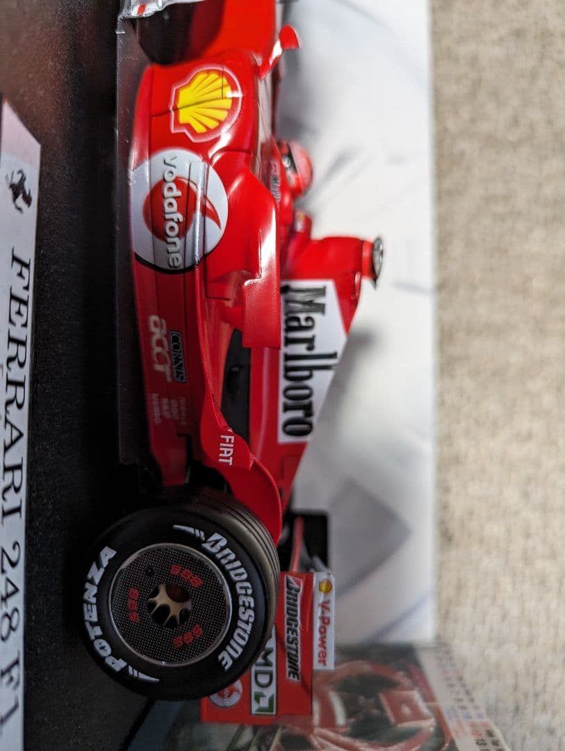 フェラーリ Ｆ１ 248模型 ミニカー公式ライセンス製品 シューマッハ仕様
