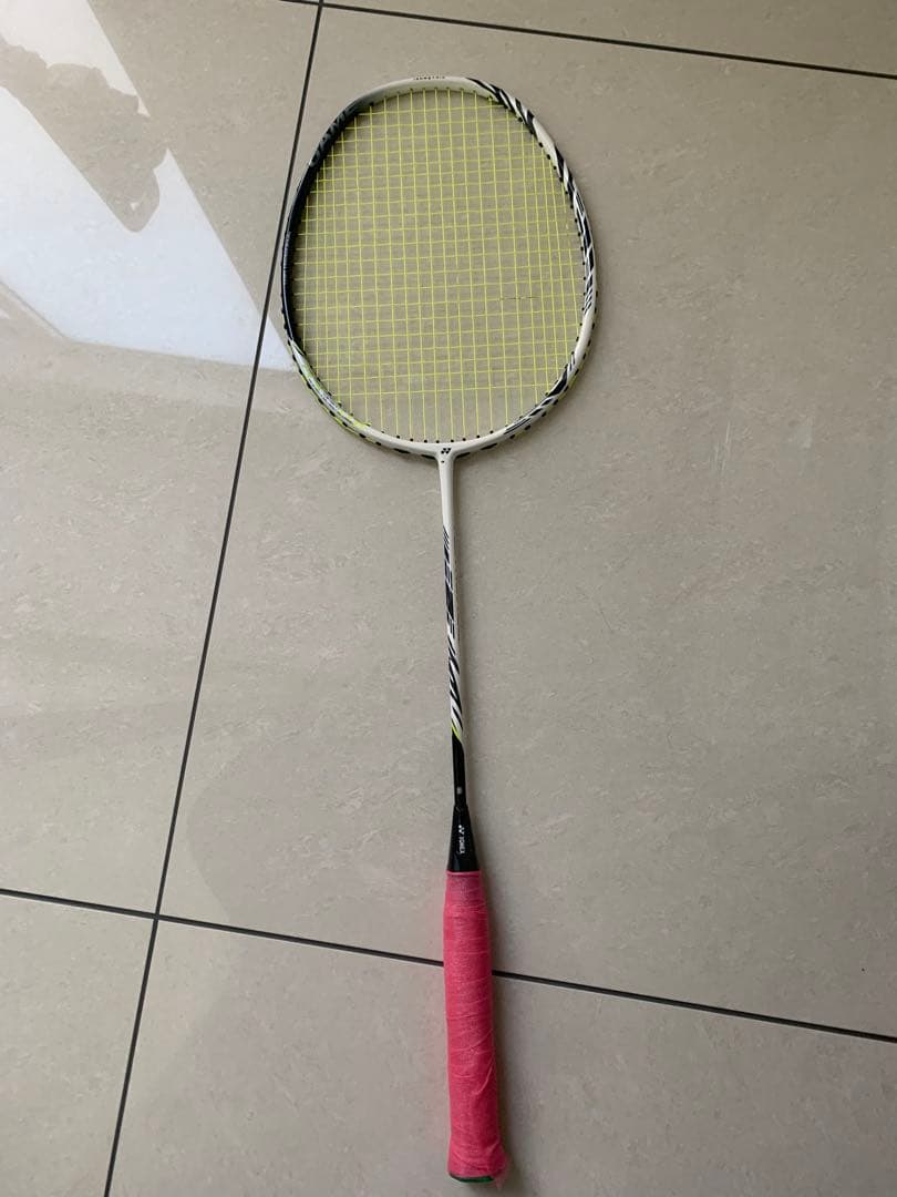 【値下げ】YONEX⭐︎ASTROX99 GAME⭐︎4UG5⭐︎バドミントンラケット