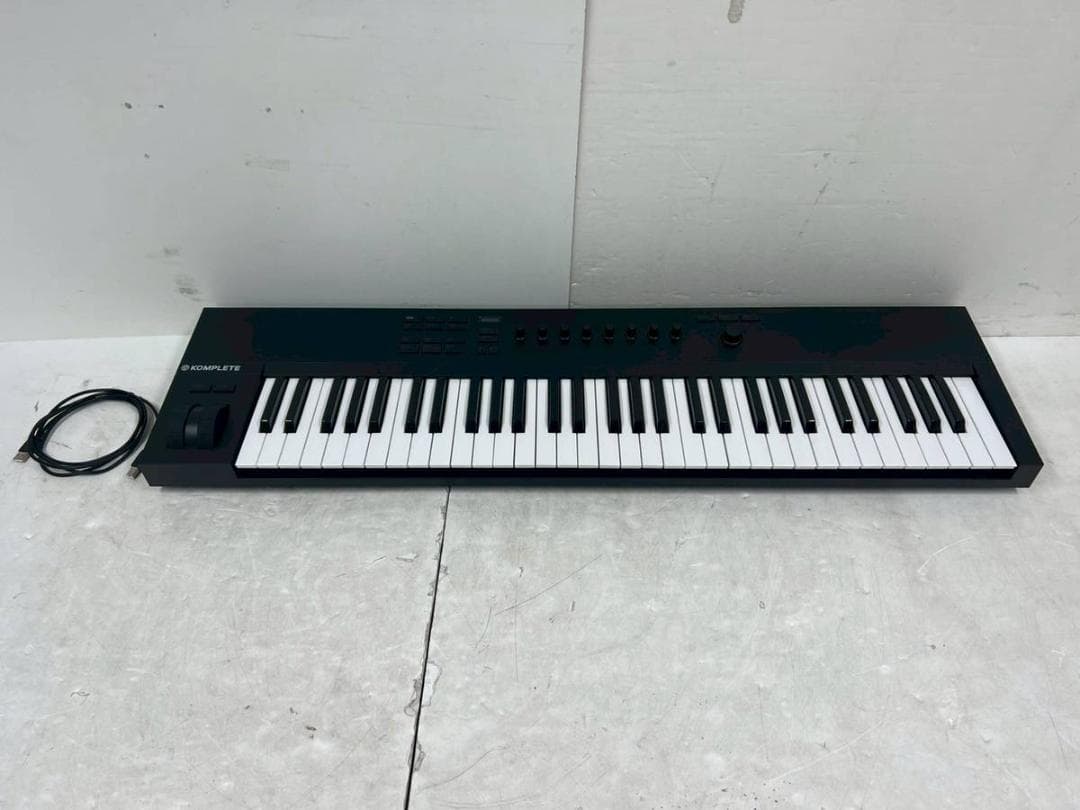 DTM・DAW NATIVE INSTRUMENTS KOMPLETE KONTROL A61