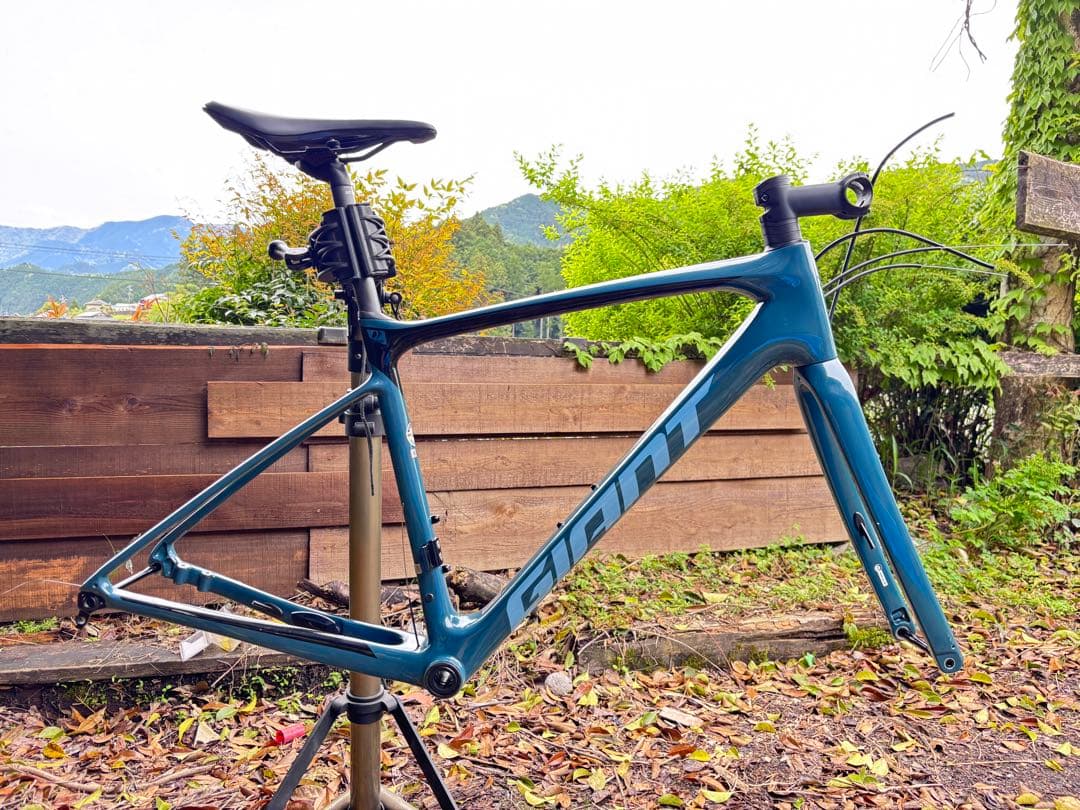 送料込 GIANT Defy Advanced 2 2022 Sサイズ