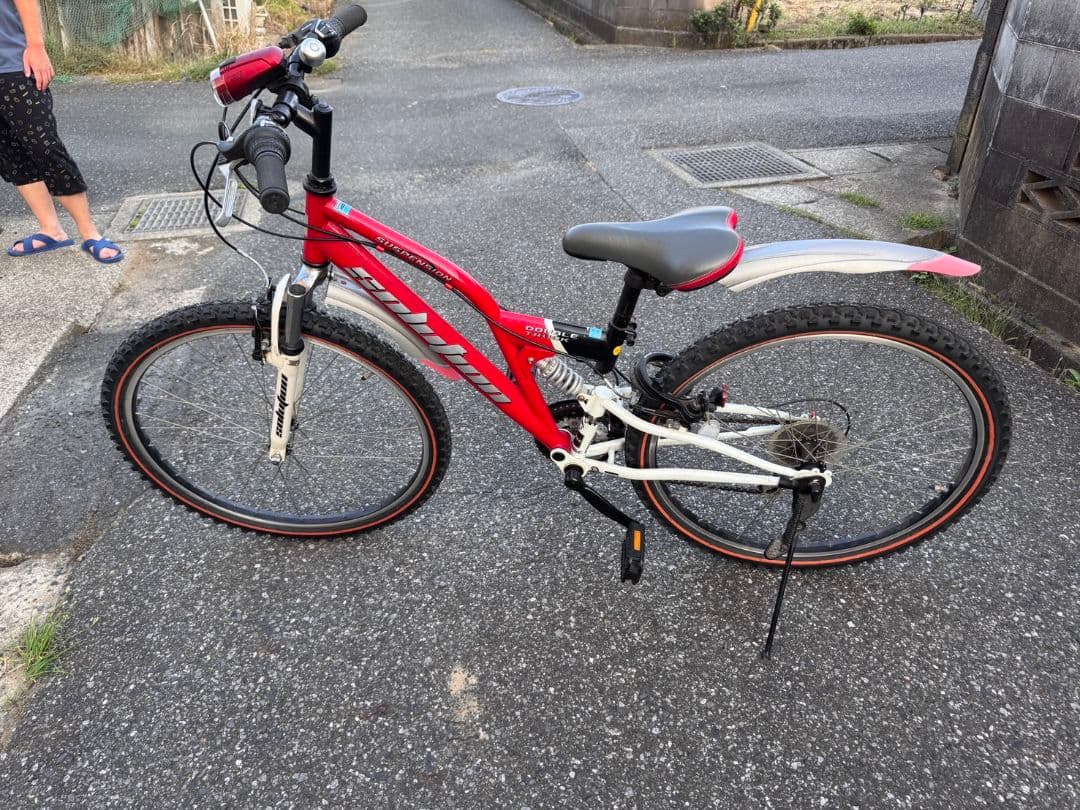 美品　ジュニア向け　自転車26インチ　ASAHI FU15-24C-4 赤