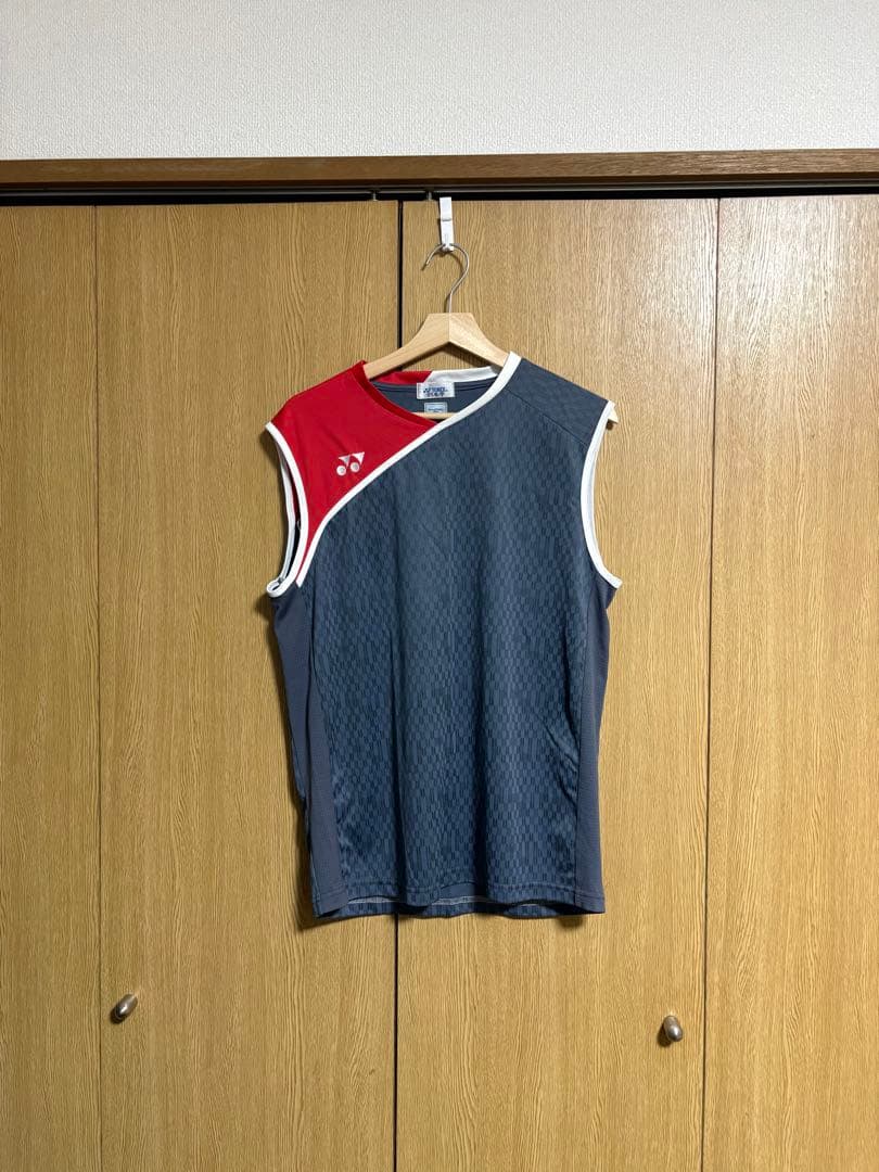 ヨネックスバドミントンユニフォームノースリーブ