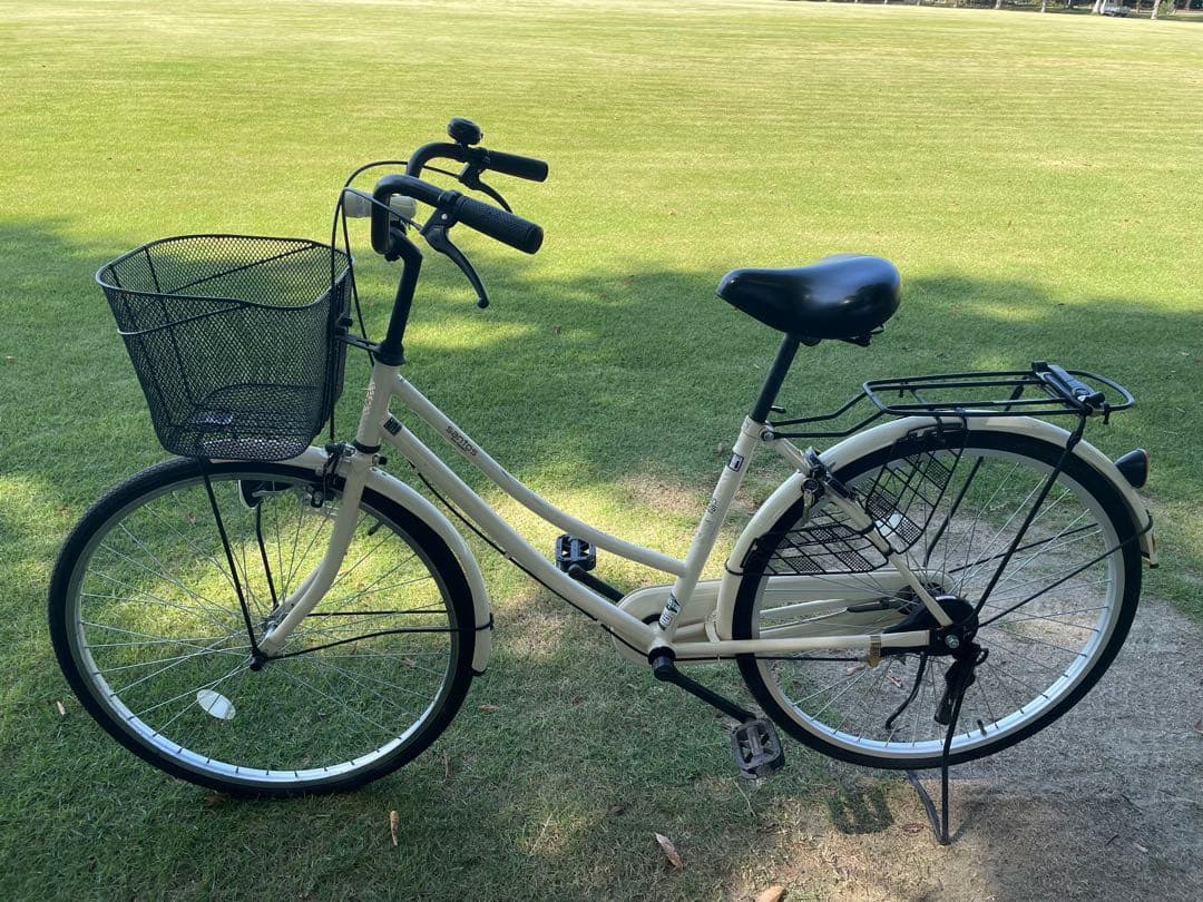 ヒ*属様 シティサイクル クリーム色 前面バスケット付き