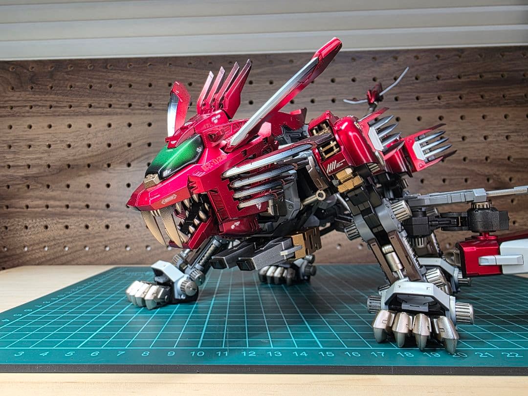 HMMゾイドブレードライガーキャンディ塗装