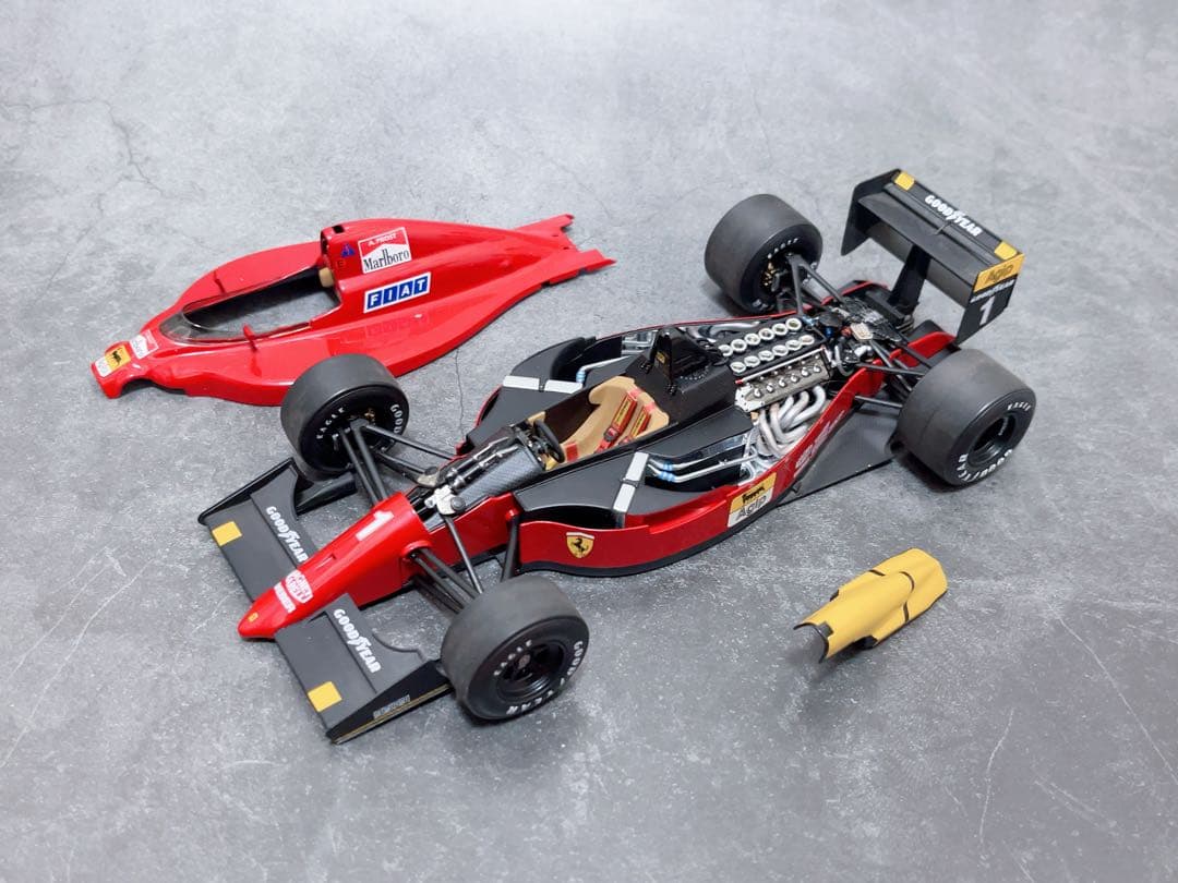 エグゾト 1/18 フェラーリ 641/2 メキシコGP
