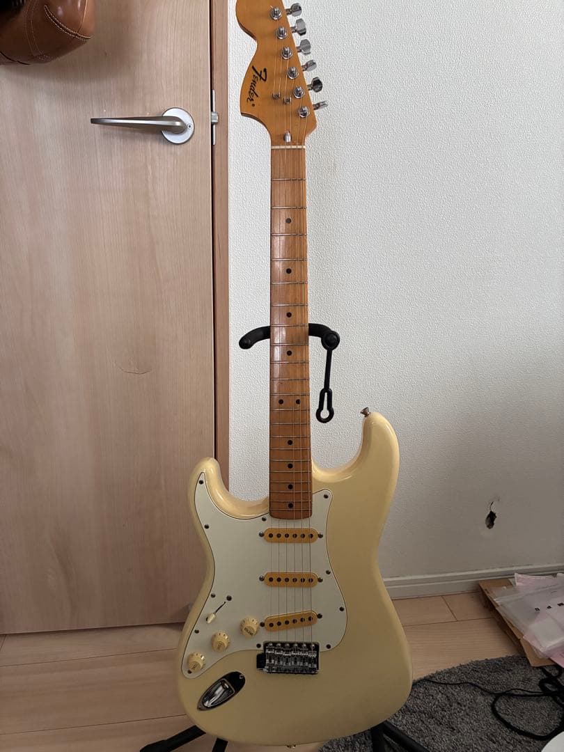 レフティ　Jシリアル　011740　Fender ST72-600L OWH