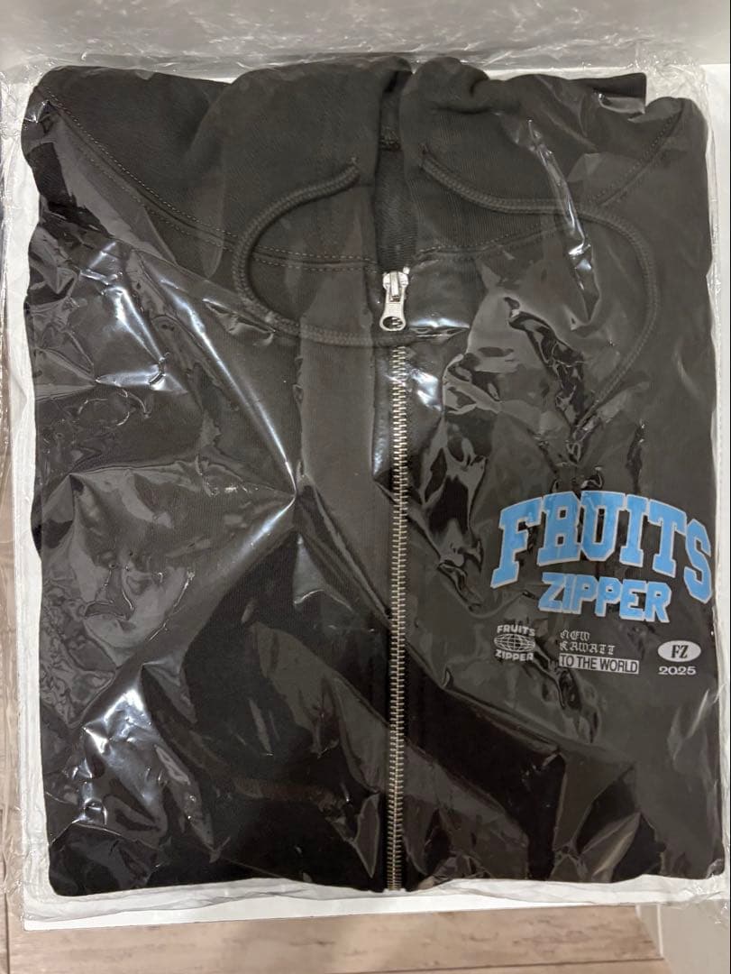 アイドル FRUITS ZIPPER OSHI API Zip-up hoodie