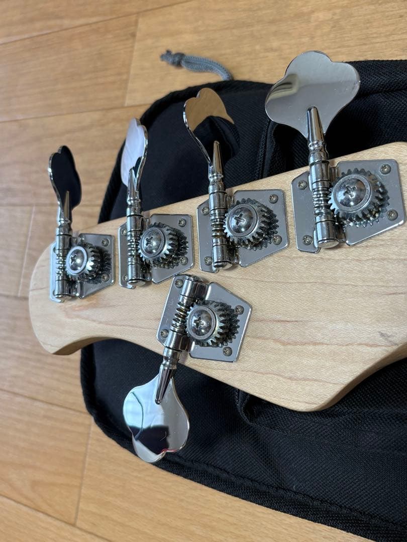 MUSICMAN sterling 5弦　ベース　程度良好　ケース付