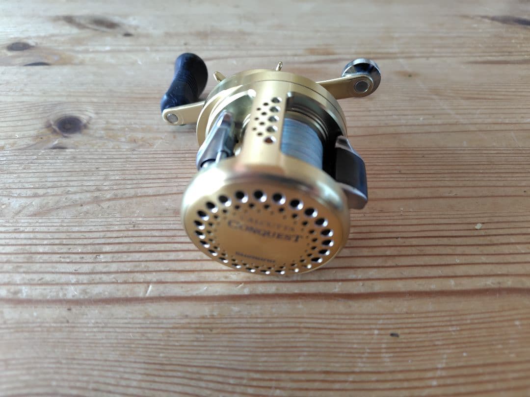 シマノSHIMANO カルカッタコンクエスト200f 右巻き