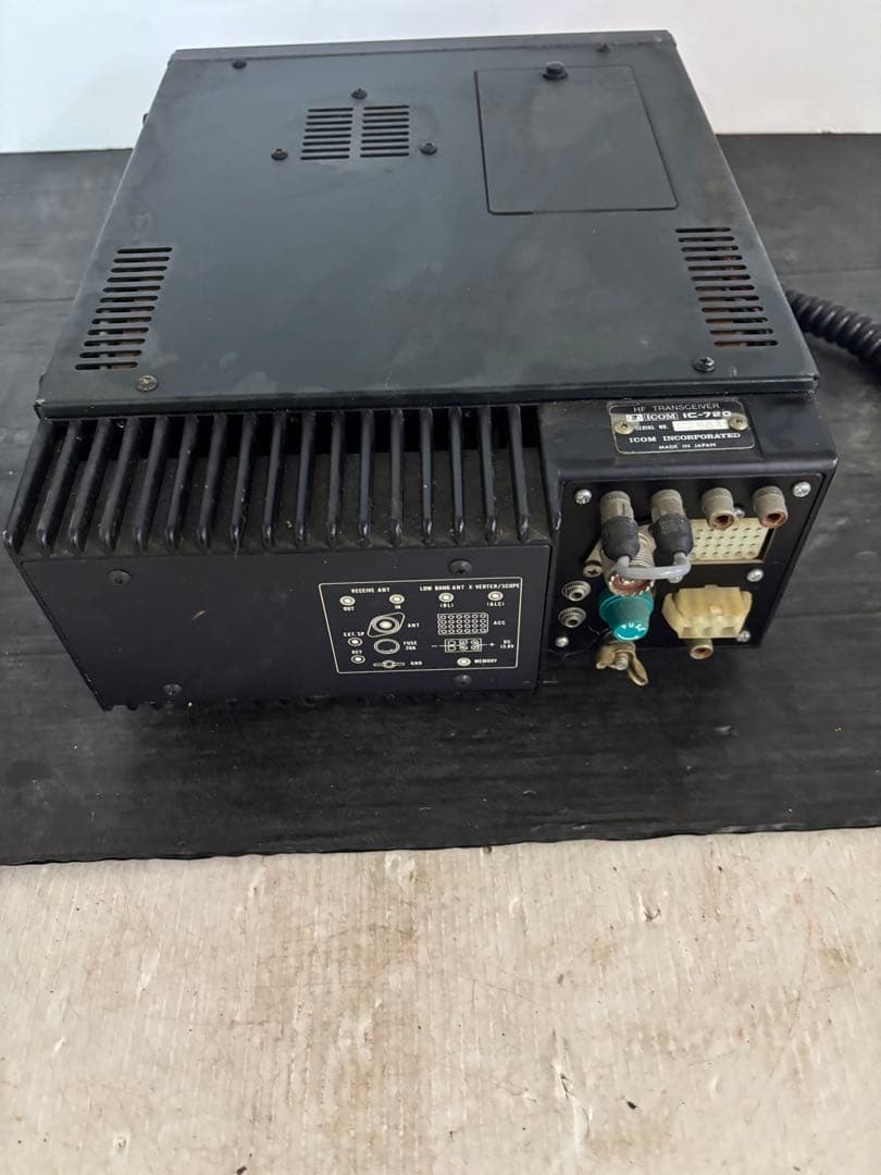【現状品】アマチュア無線機　ＩＣ-720