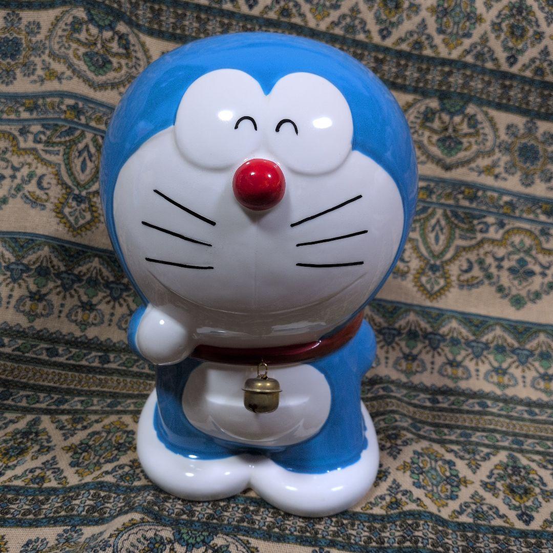 ドラえもん　貯金箱