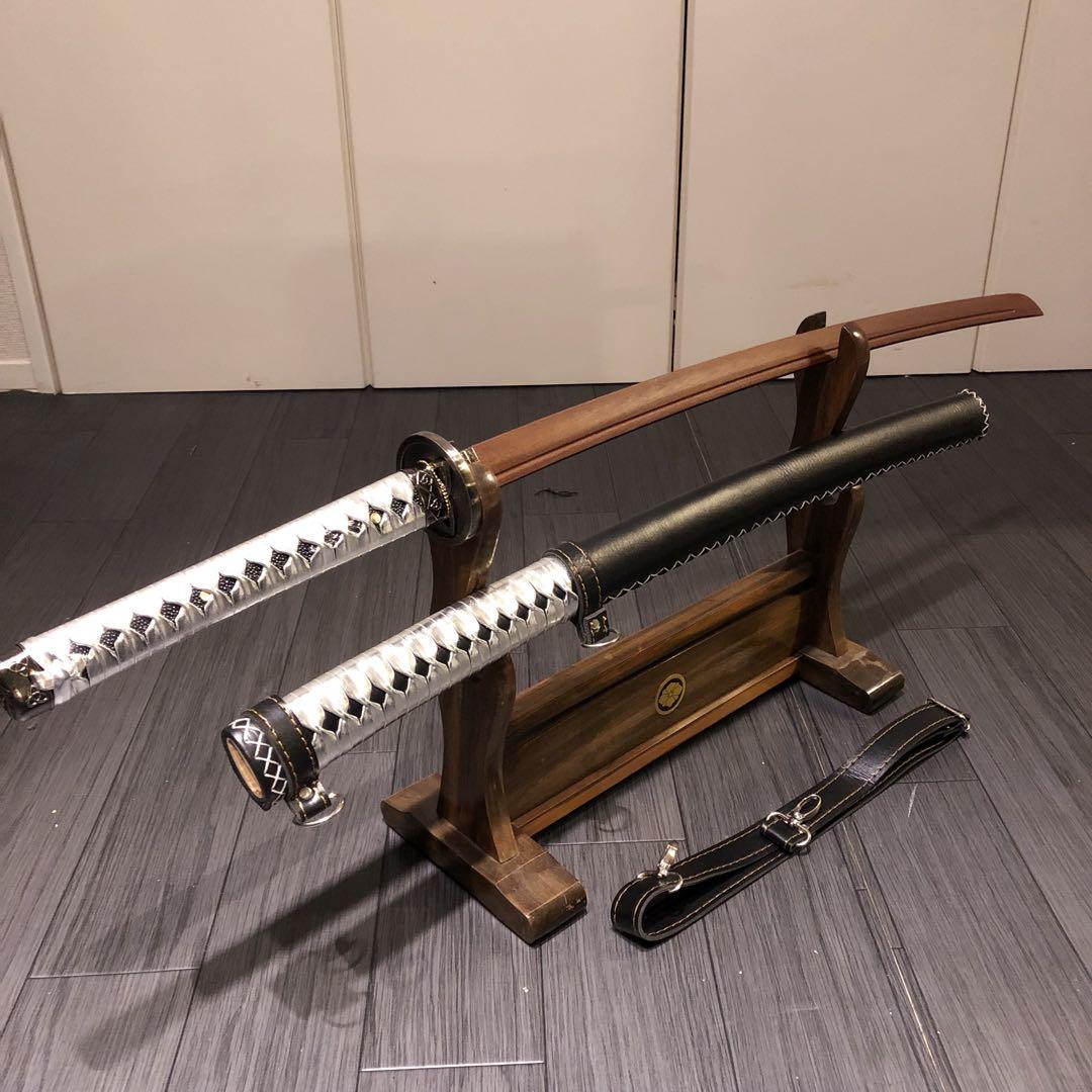 希少品　高級模造刀　ローズウッド　木刀　鞘付き木刀　拵え　高級居合刀　銀拵え