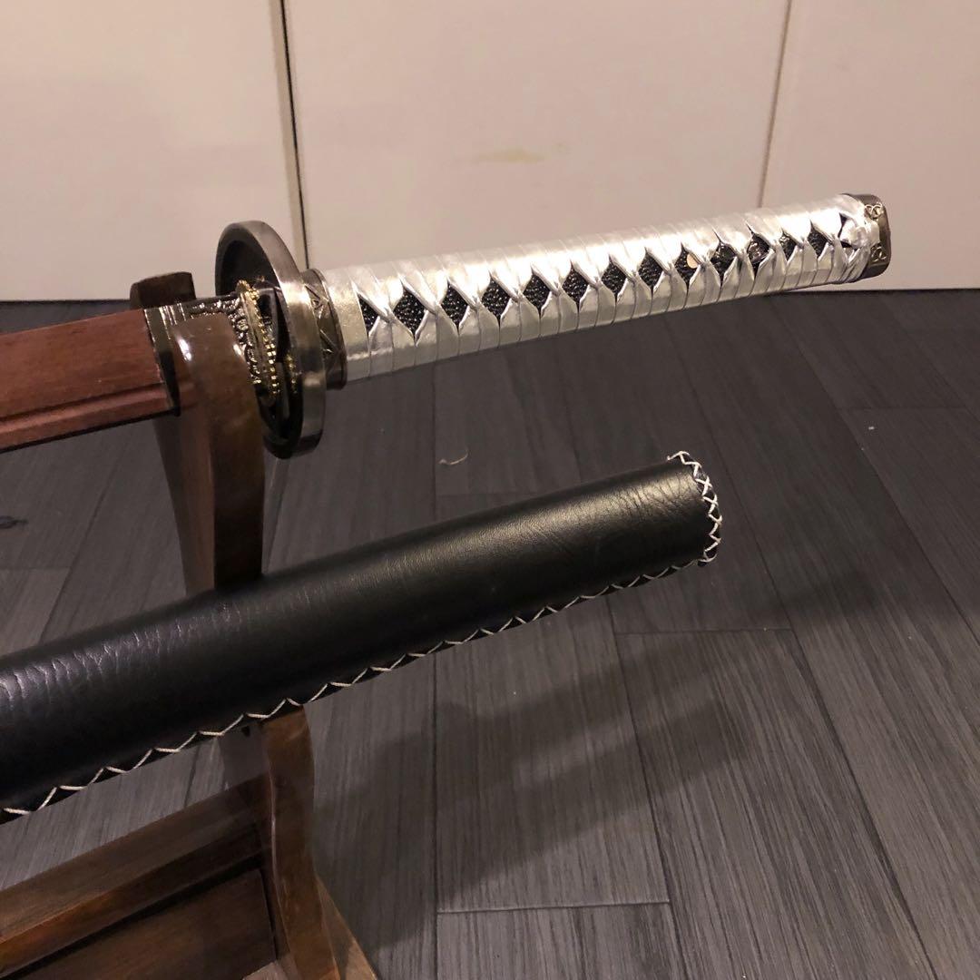 希少品　高級模造刀　ローズウッド　木刀　鞘付き木刀　拵え　高級居合刀　銀拵え