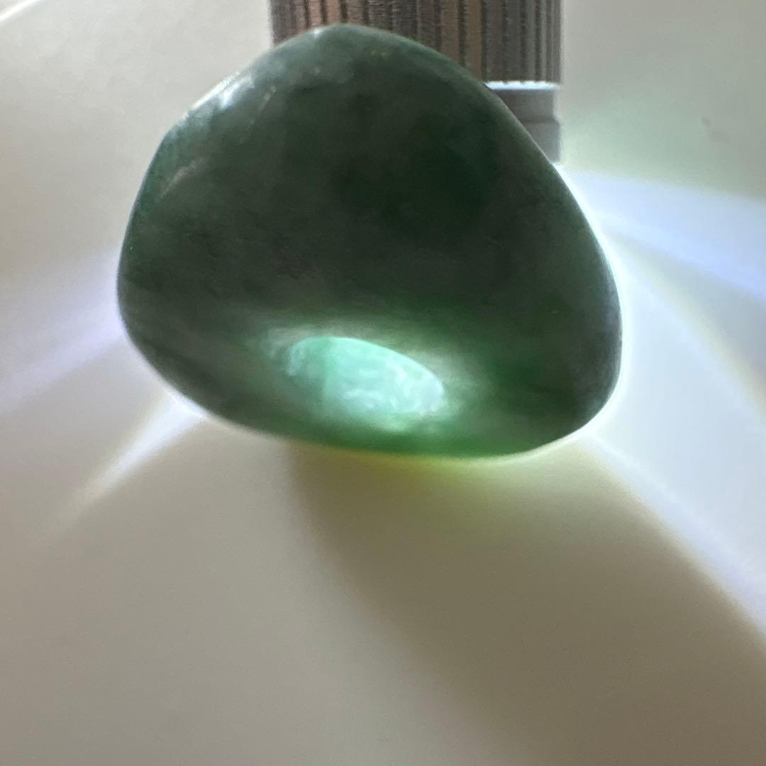 ヒスイ丸玉4つ