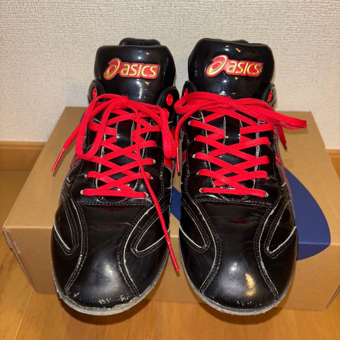 アシックス　ASICS ブラック/レッド スパイク　27.5