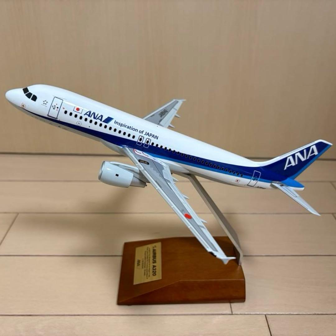 AIRBUS A320 ANA JA8946 1:144 模型