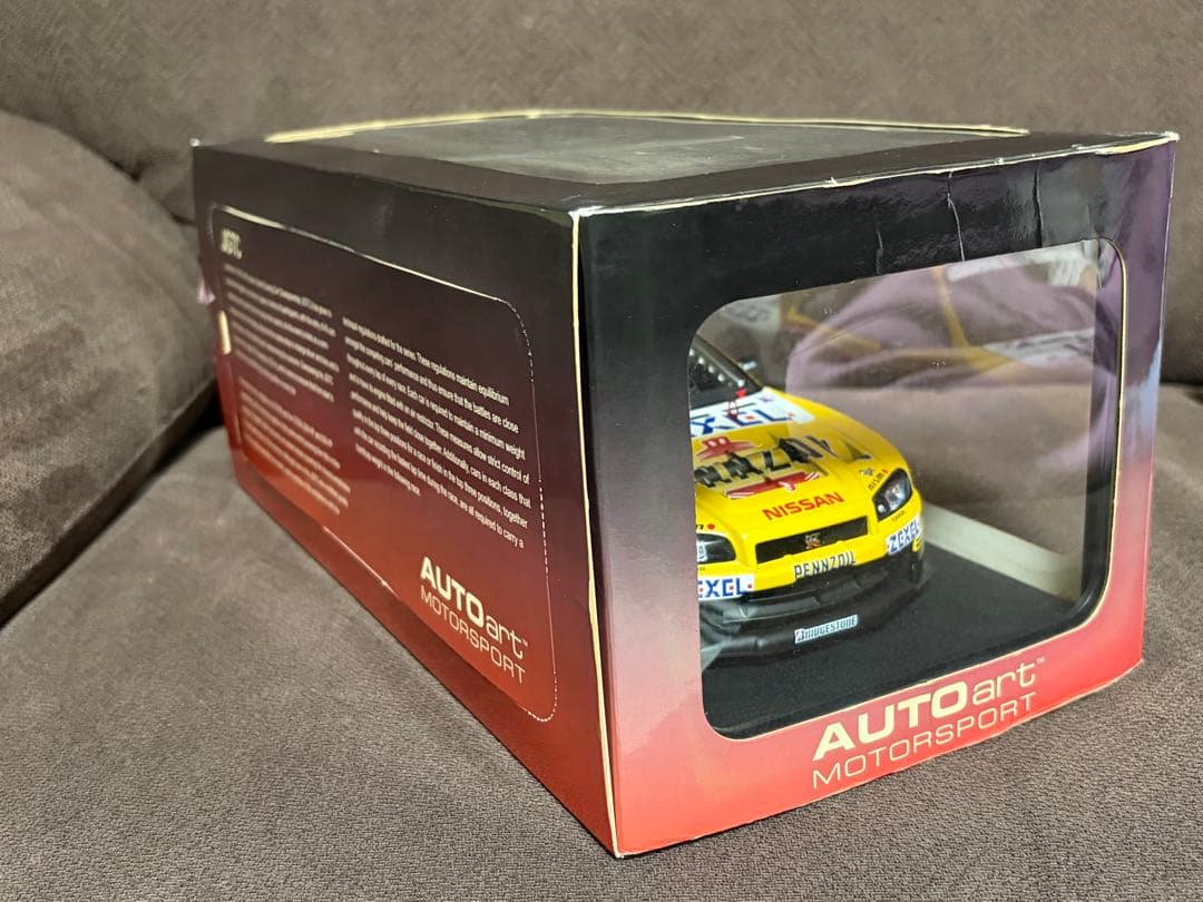 AUTOart スカイラインGTR R34 ミニカー約1/18