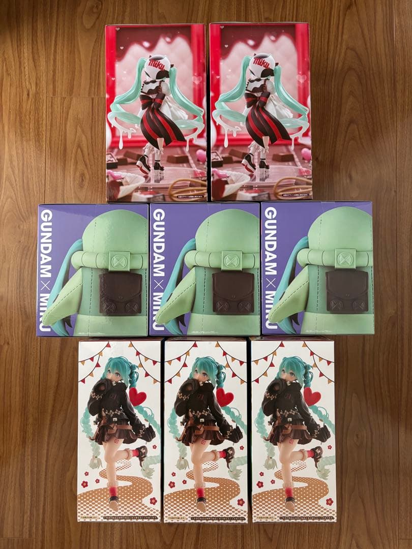 初音ミク　チロルチョコ　Outdoor　ザクぐるみ　フィギュア8体セット