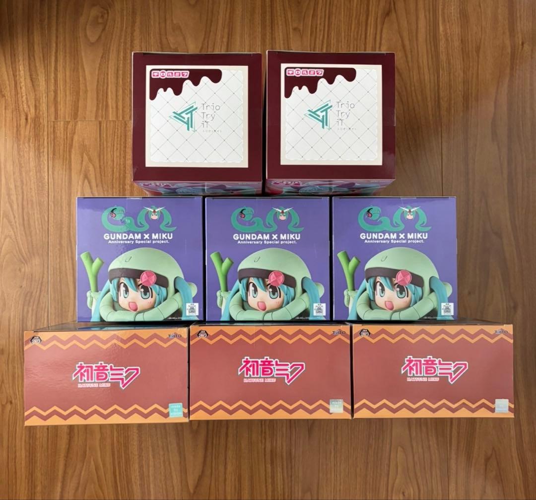 初音ミク　チロルチョコ　Outdoor　ザクぐるみ　フィギュア8体セット