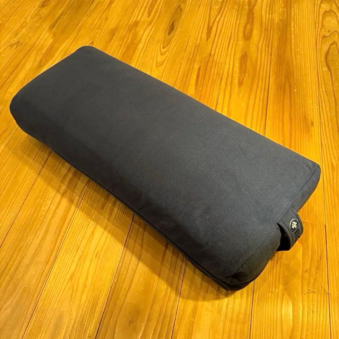 Manduka enlight マンドゥカ　ボルスター　ミッドナイト