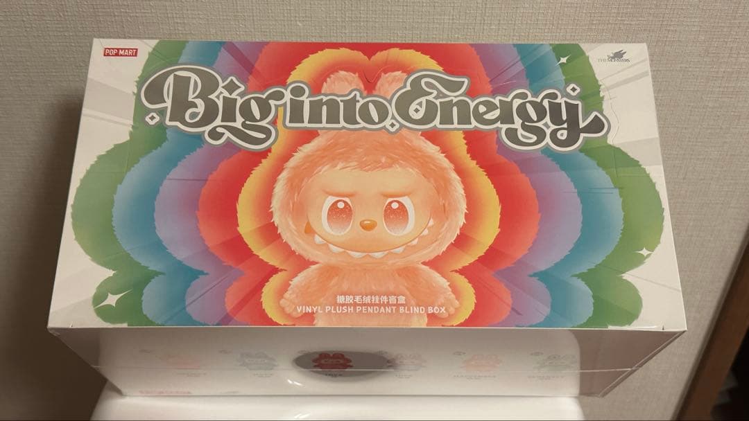 POP MART Big into Energy ぬいぐるみ