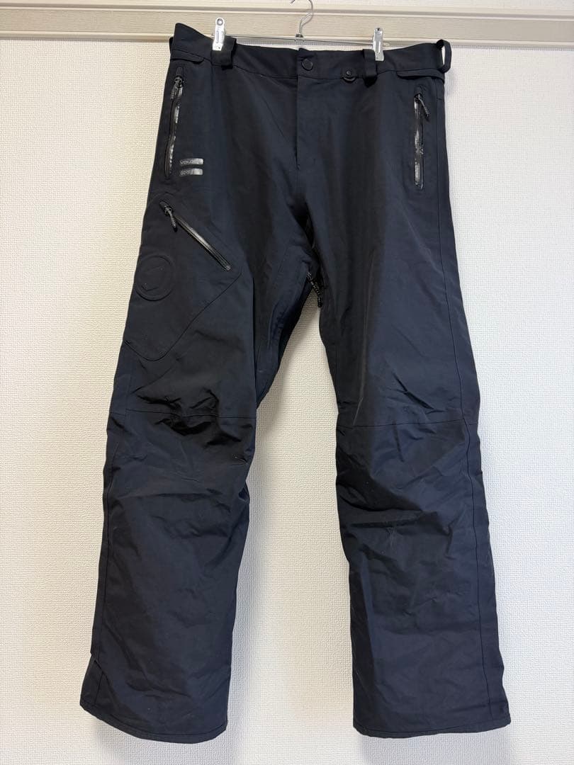 volcom goretex 黒 スノーボードパンツ ジッパーポケット付き