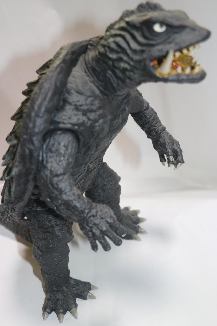 貴重昭和版　ガメラ（大映映画）の大型フィギャー　全高：約２７㎝　完成品　中古品