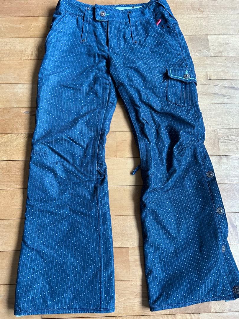 686×LEVI'S スノーボード ウェア　パンツ レディース