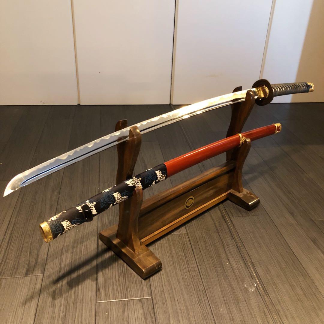 高級模造刀　居合刀　樋入り刀身　赤絹拵え　亜合金刀身