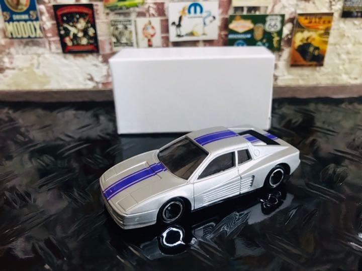 トミカ　テスタロッサ
