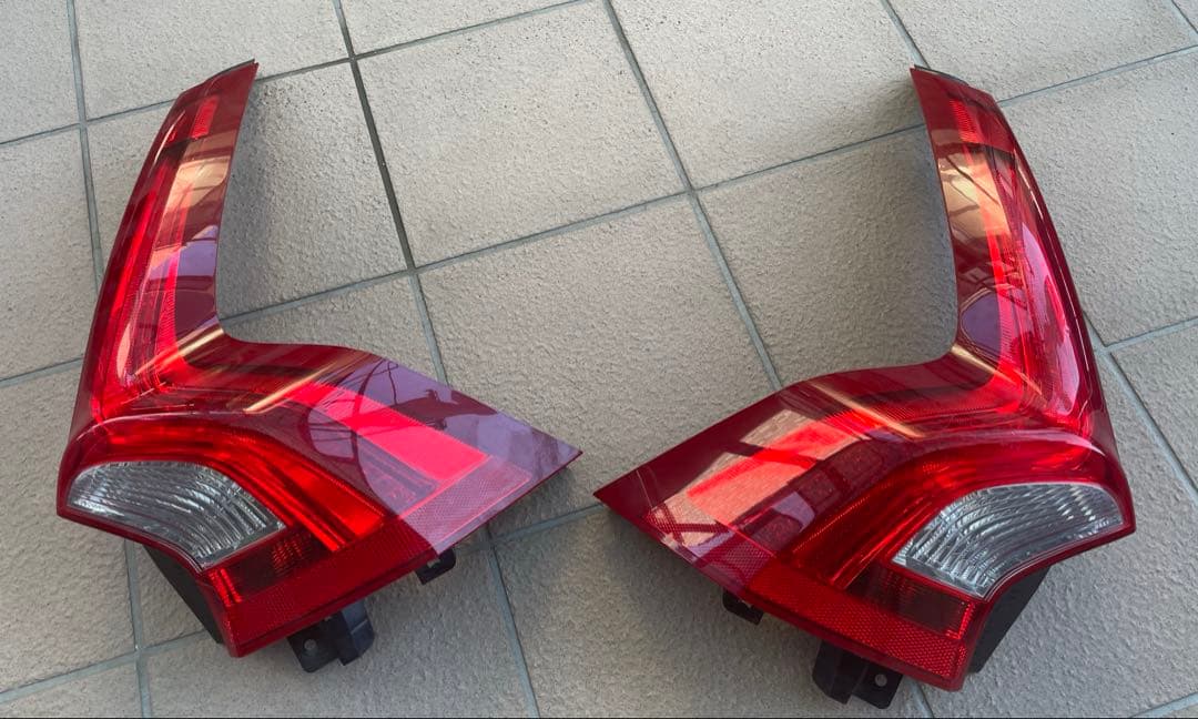 ボルボ 26年式 テールライト