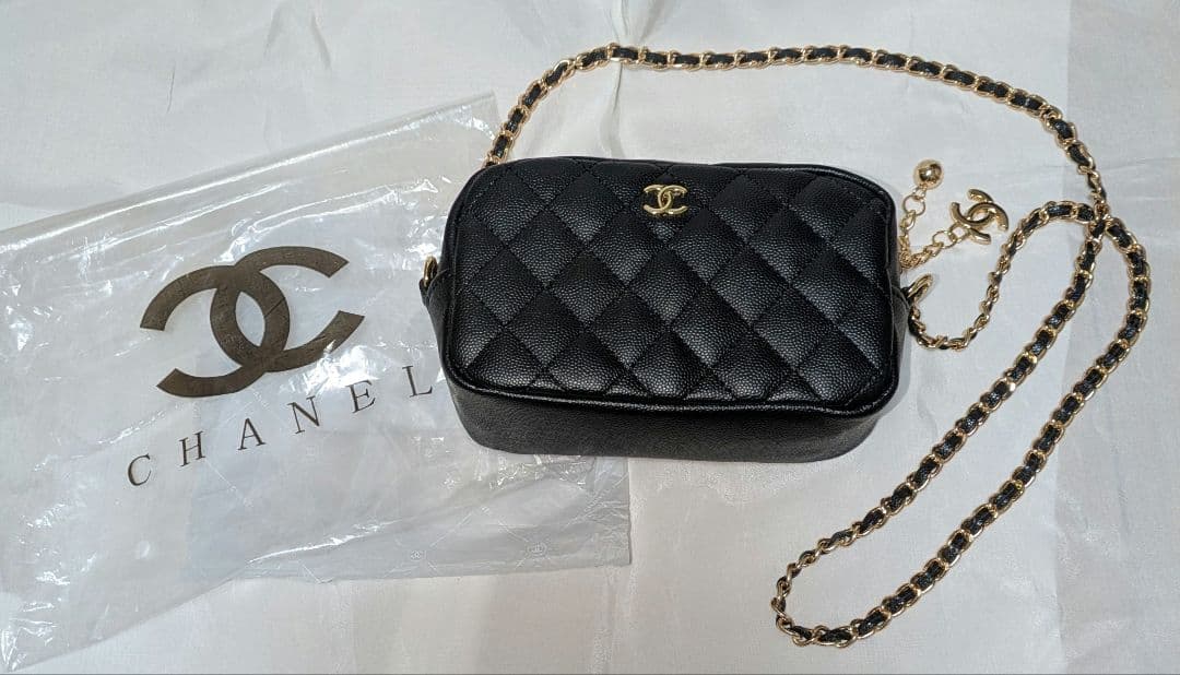 CHANEL ブラック キルティング チェーンショルダーバッグ ノベルティ