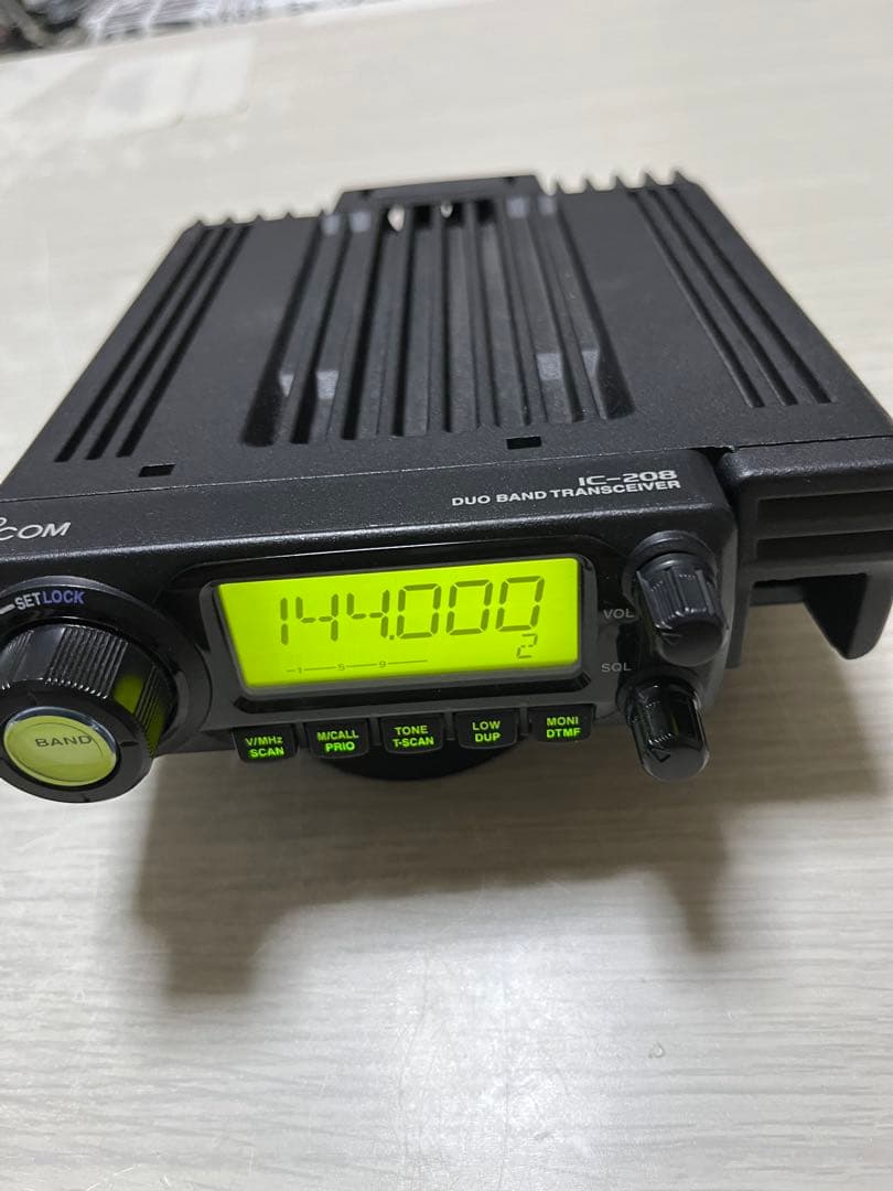 IC-208 デュアルバンド受信機